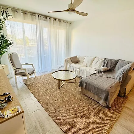 Apartament Cosy In The Center Of *